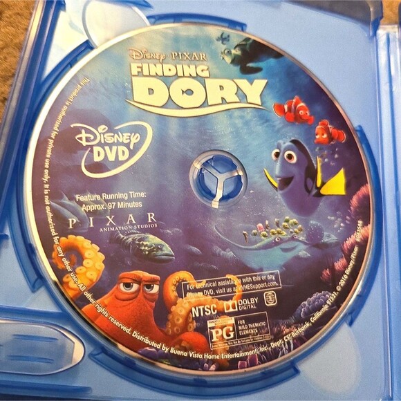Finding Dory Blu-Ray and DVD (NO DIGITAL CODE) Disney - Picture 5 of 7
